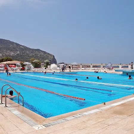 Selinus Club מלון 3*