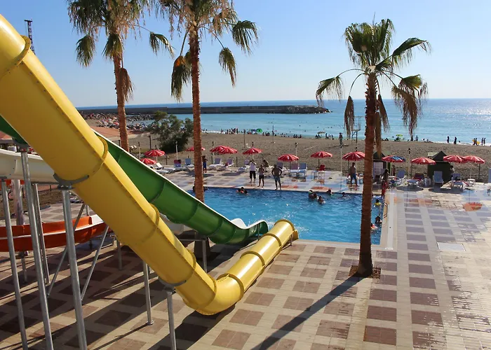 Selinus Club מלון 3*