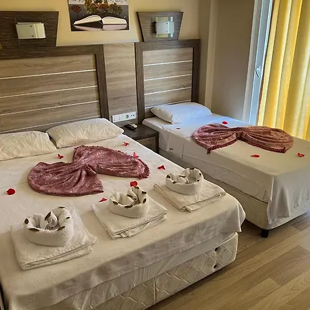 מלון Buelent Kocabas-selinus Club 3*